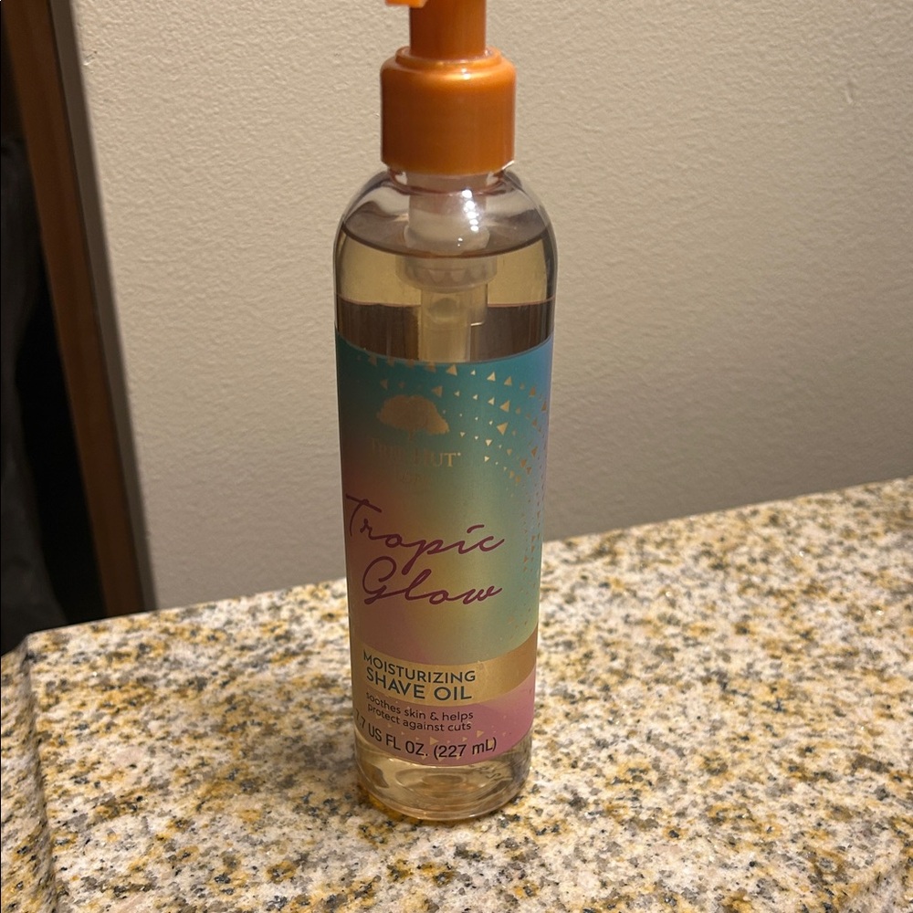 Tropic Glow Moisturizing Shave Oil with Orange Cap